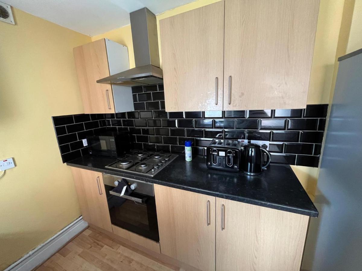 Arthurs Hill Newcastle, Free Parking Fully Equipped Kitchen 4 Bedrooms, Near City Centre المظهر الخارجي الصورة